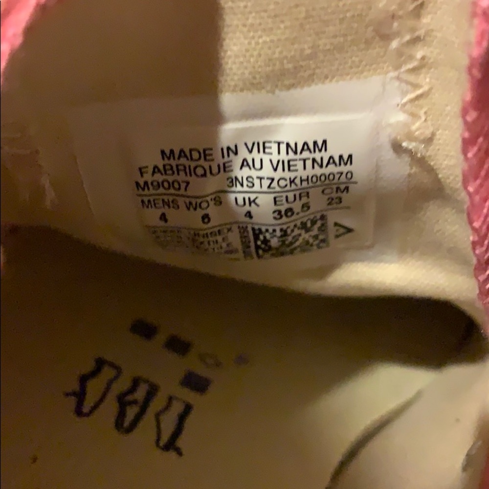 Pink converse - Picture 3 of 3